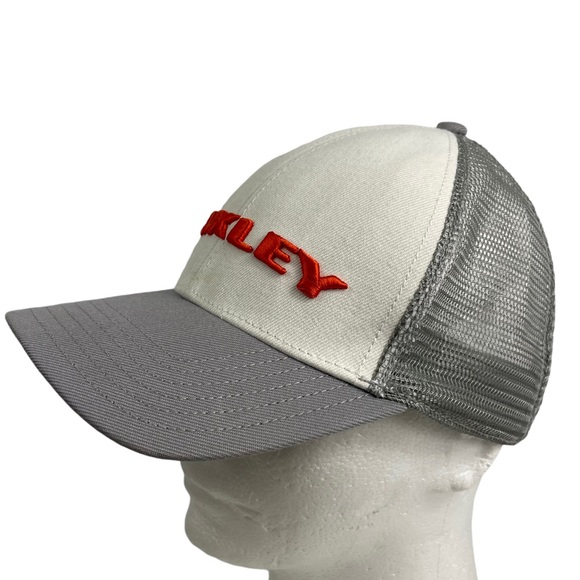 Oakley Snap-Back Trucker Mesh Baseball Hat Cap Embroidered Spell-Out Gray/White - Picture 10 of 16